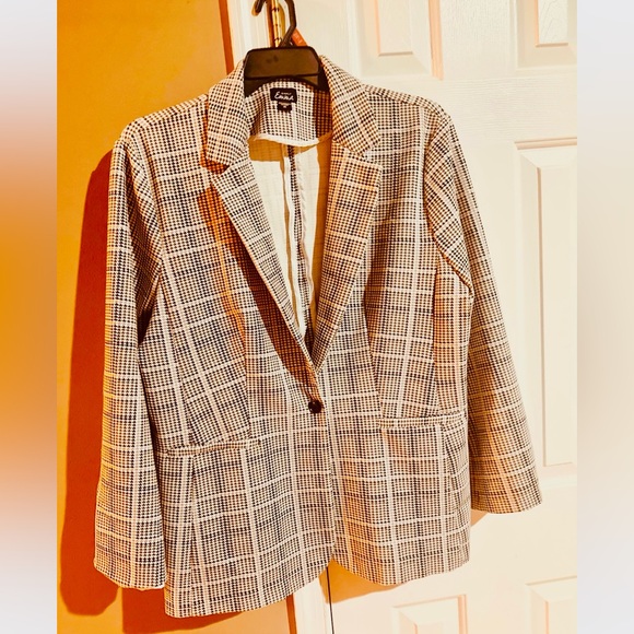 Simply Emma Size 3X Gorgeous Jacket . The Nice and Classy Jacket . - Picture 1 of 7